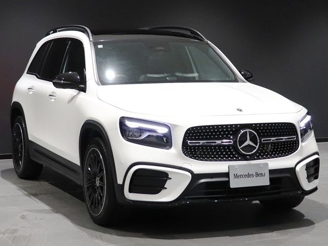 MERCEDES BENZ GLB