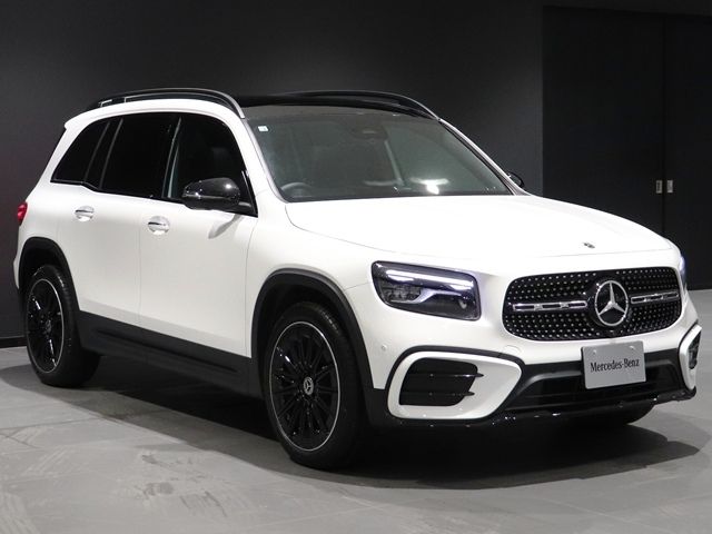 MERCEDES BENZ GLB