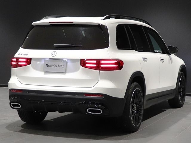 MERCEDES BENZ GLB