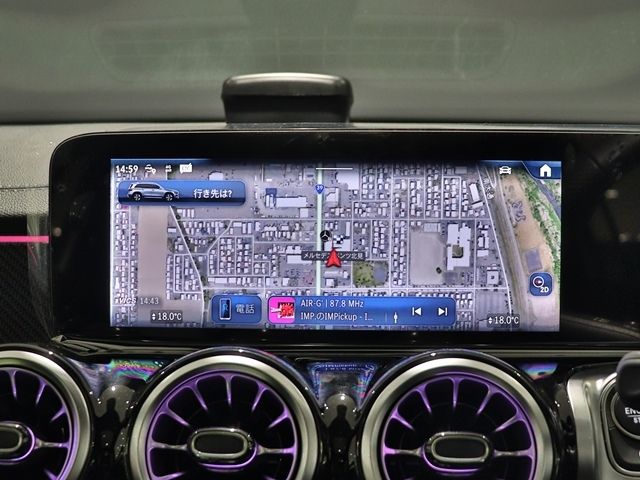 MERCEDES BENZ GLB