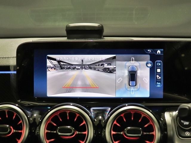 MERCEDES BENZ GLB