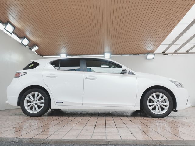 LEXUS CT200h