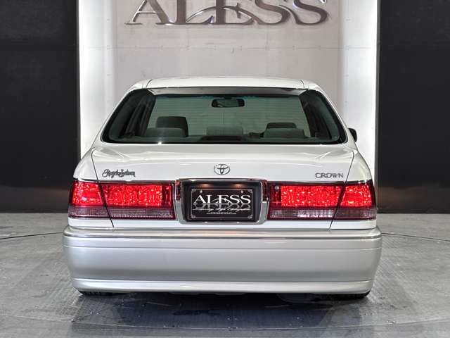 CROWN sedan