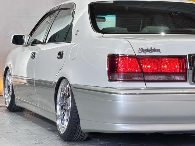 CROWN sedan