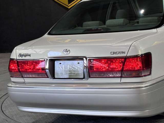 CROWN sedan