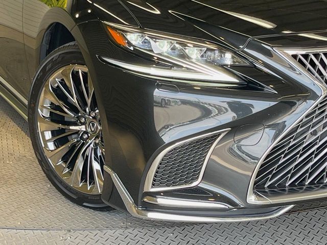 LEXUS LS500h 4WD