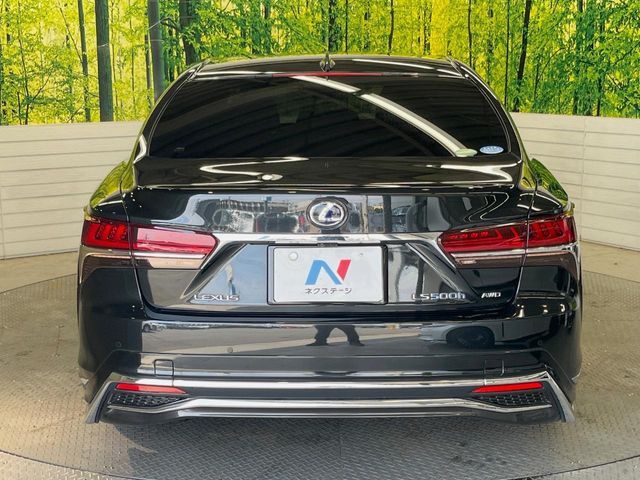 LEXUS LS500h 4WD