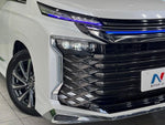 VOXY HYBRID
