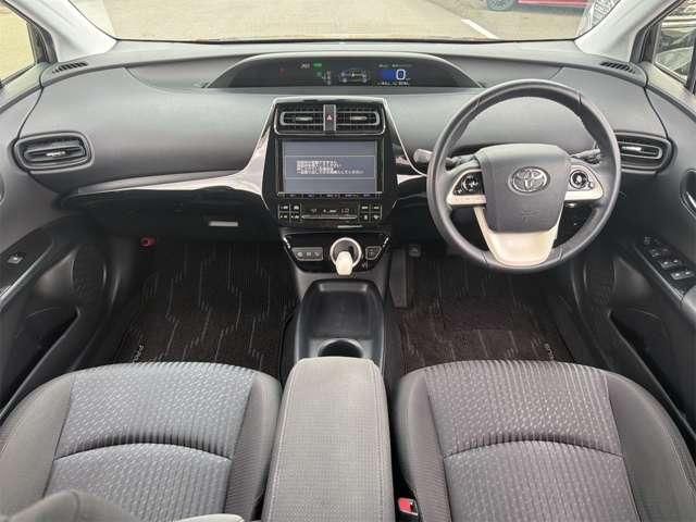 PRIUS 4WD