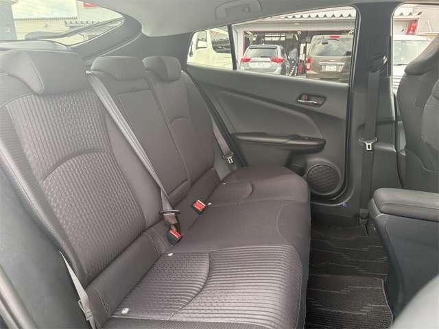 PRIUS 4WD