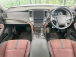 CROWN sedan hybrid