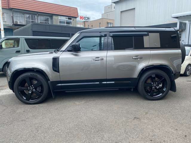 ROVER DEFENDER