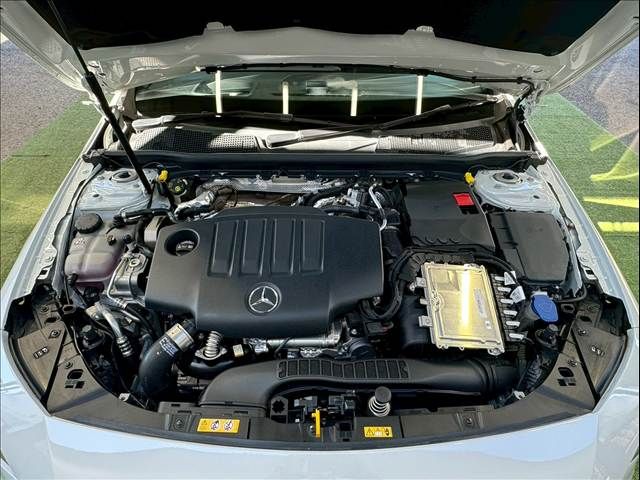 MERCEDES BENZ CLA Shooting Brake