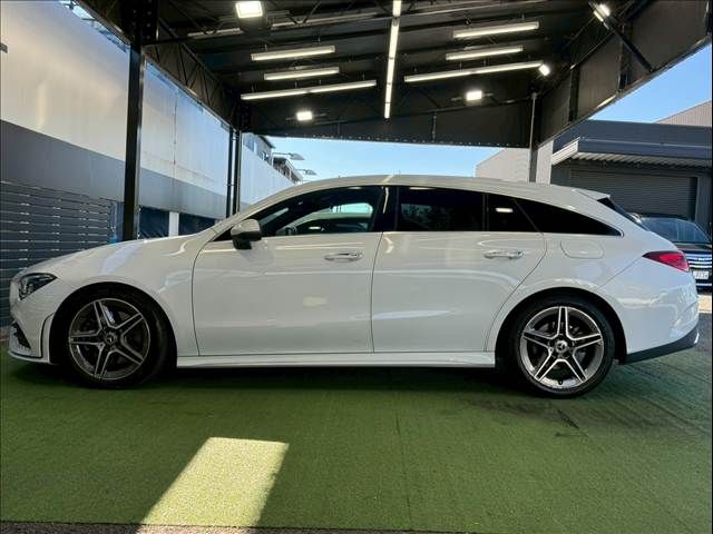 MERCEDES BENZ CLA Shooting Brake