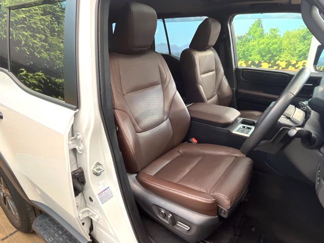 LANDCRUISER 250
