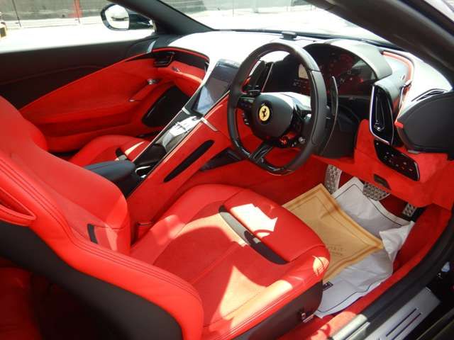 FERRARI Roma Spider