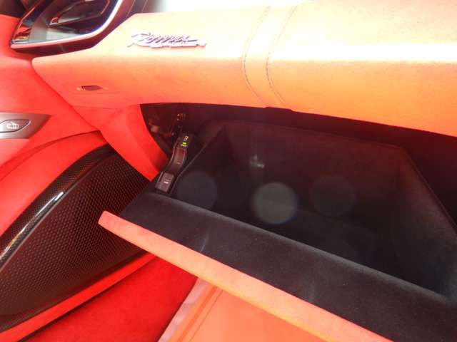 FERRARI Roma Spider