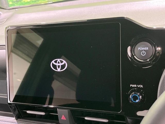 VOXY HYBRID