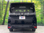 VOXY HYBRID