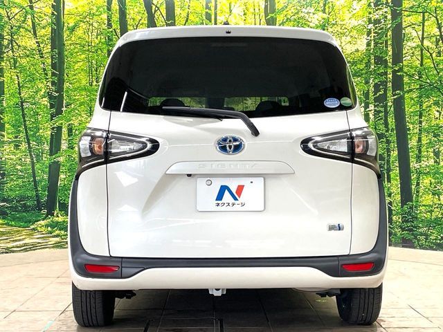 SIENTA HYBRID