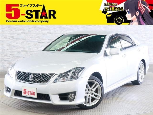 CROWN sedan