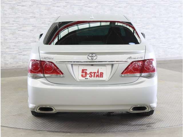 CROWN sedan