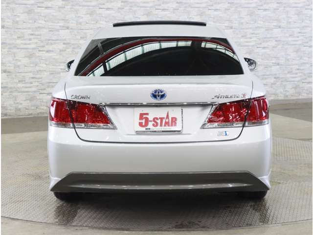 CROWN sedan