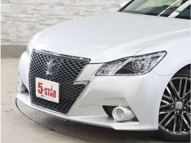 CROWN sedan