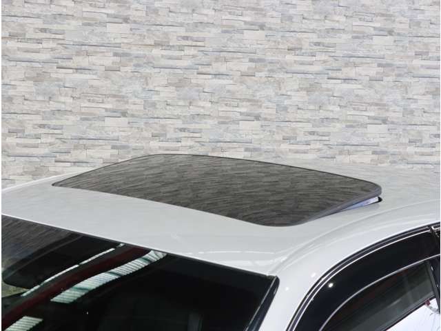 CROWN sedan