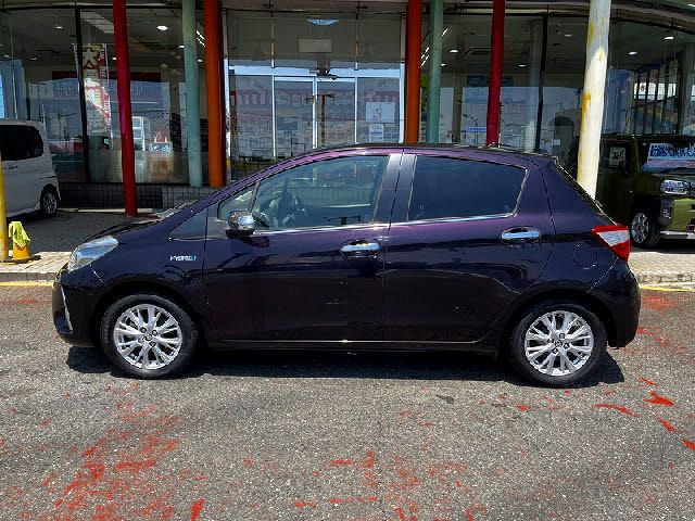 VITZ HYBRID
