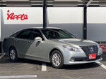 CROWN sedan hybrid