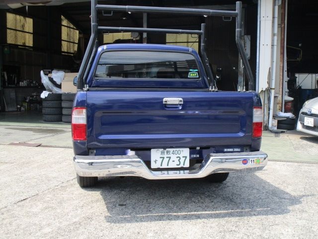 HILUX 2WD