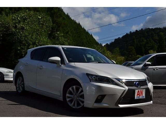 LEXUS CT200h