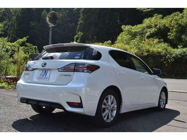 LEXUS CT200h