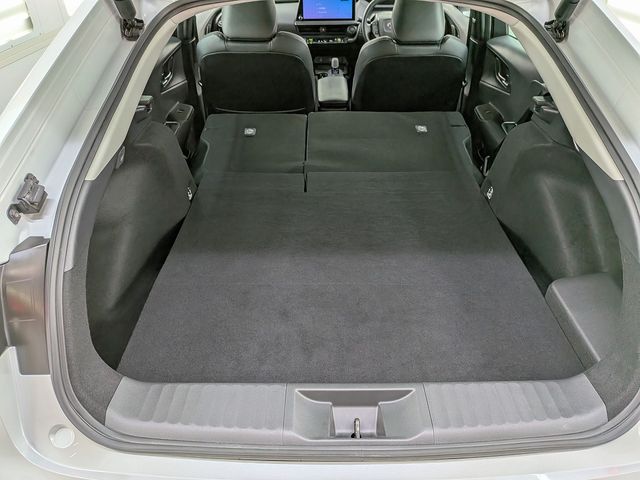 PRIUS 4WD
