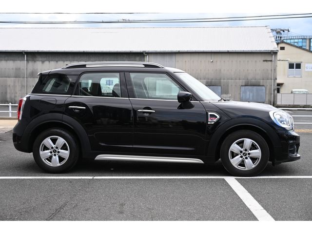MINI ONE CROSSOVER