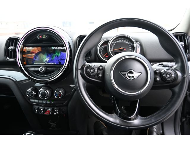MINI ONE CROSSOVER