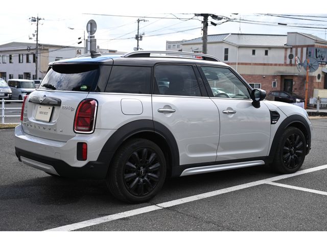 MINI COOPER D CROSSOVER