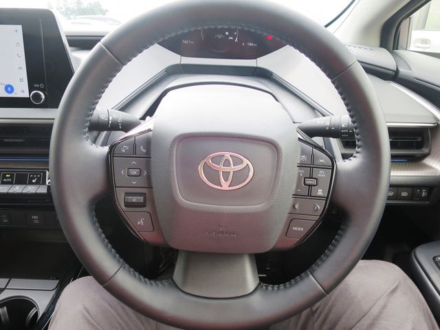 PRIUS 4WD