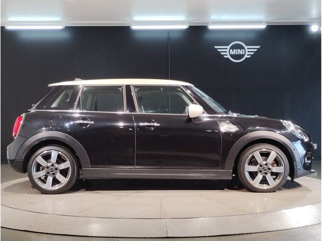 MINI COOPER D 5DOOR