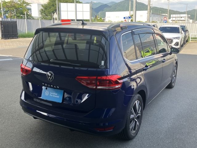 VOLKSWAGEN GOLF TOURAN
