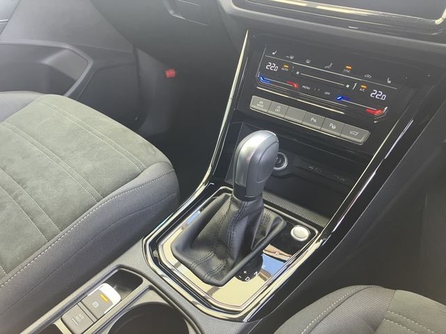 VOLKSWAGEN GOLF TOURAN