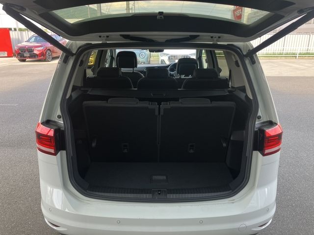 VOLKSWAGEN GOLF TOURAN