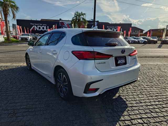 LEXUS CT200h