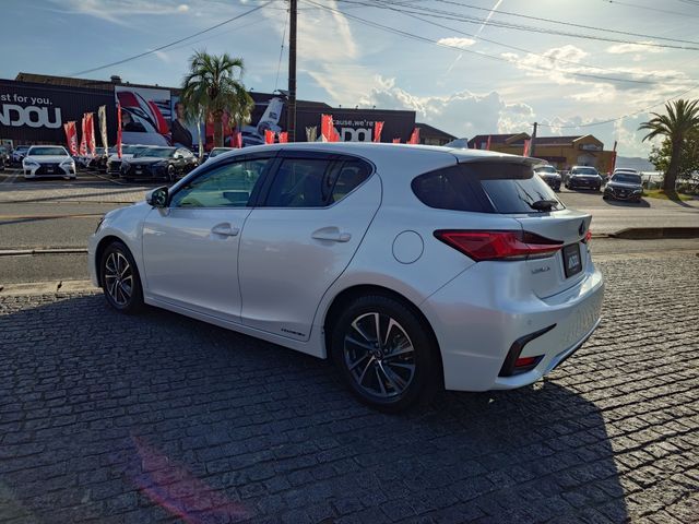LEXUS CT200h