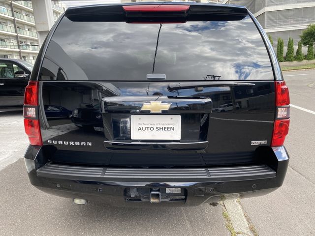 CHEVROLET SUBURBAN