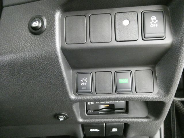 X-TRAIL 2WD