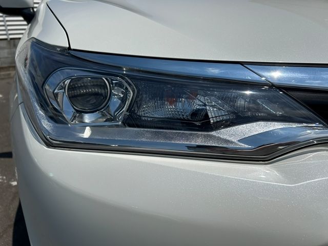 COROLLA AXIO