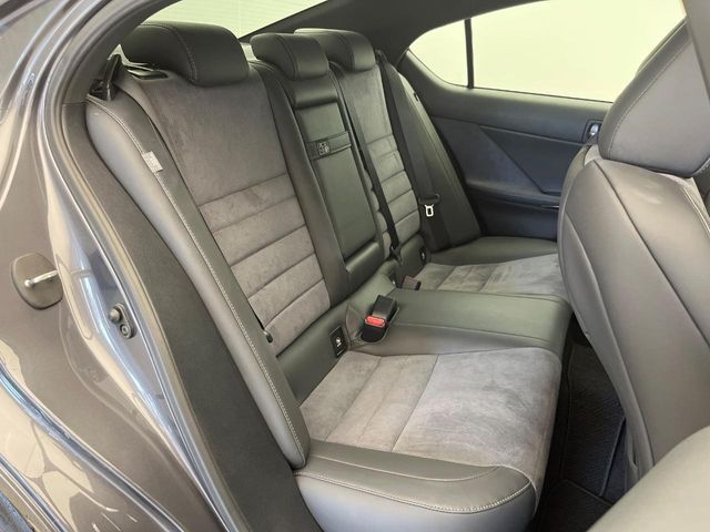 LEXUS IS300