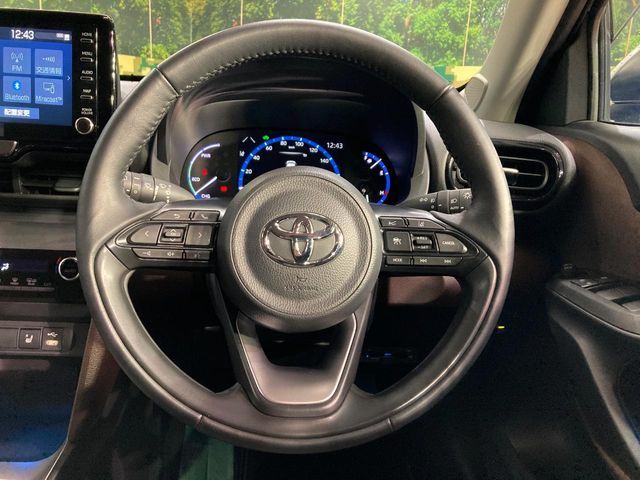 YARIS CROSS HYBRID